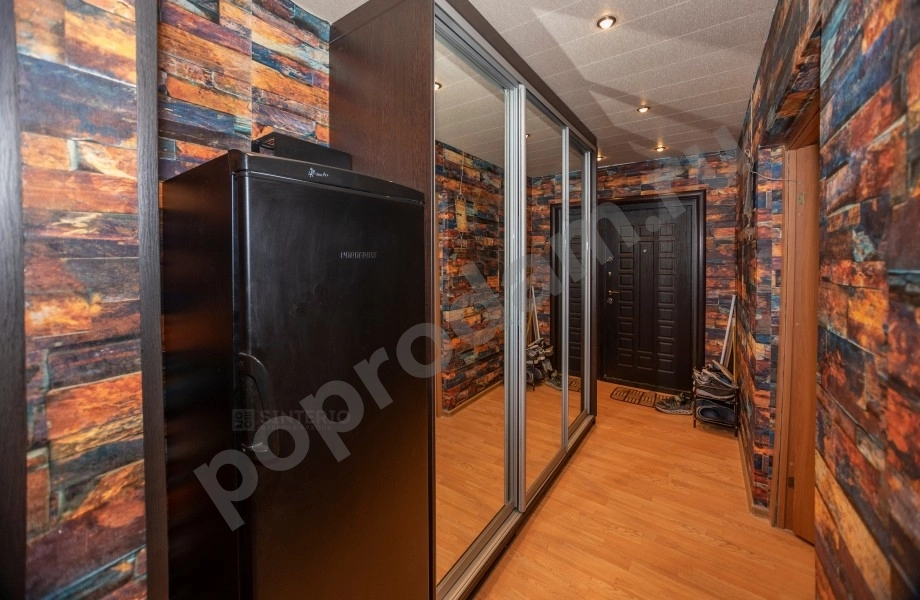 Шкаф на заказ «Помбал»