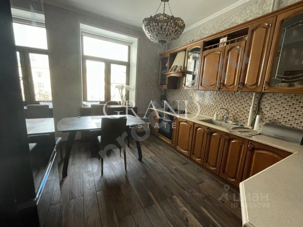 3-к кв. Москва Кутузовский просп., 33 (96.0 кв.м)