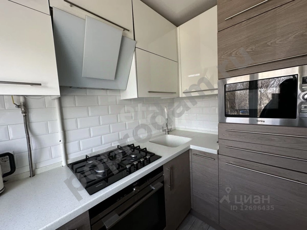 3-к кв. Москва Краснопахорское поселение, с. Красная Пахра, 15 (64.0 кв.м)