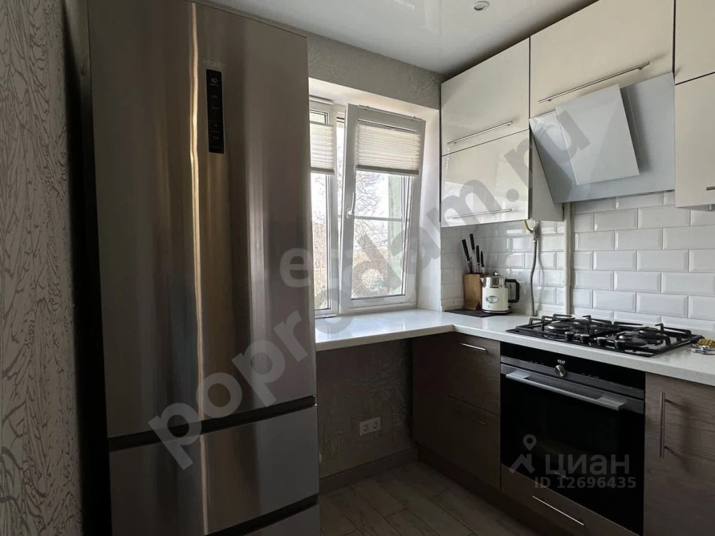 3-к кв. Москва Краснопахорское поселение, с. Красная Пахра, 15 (64.0 кв.м)