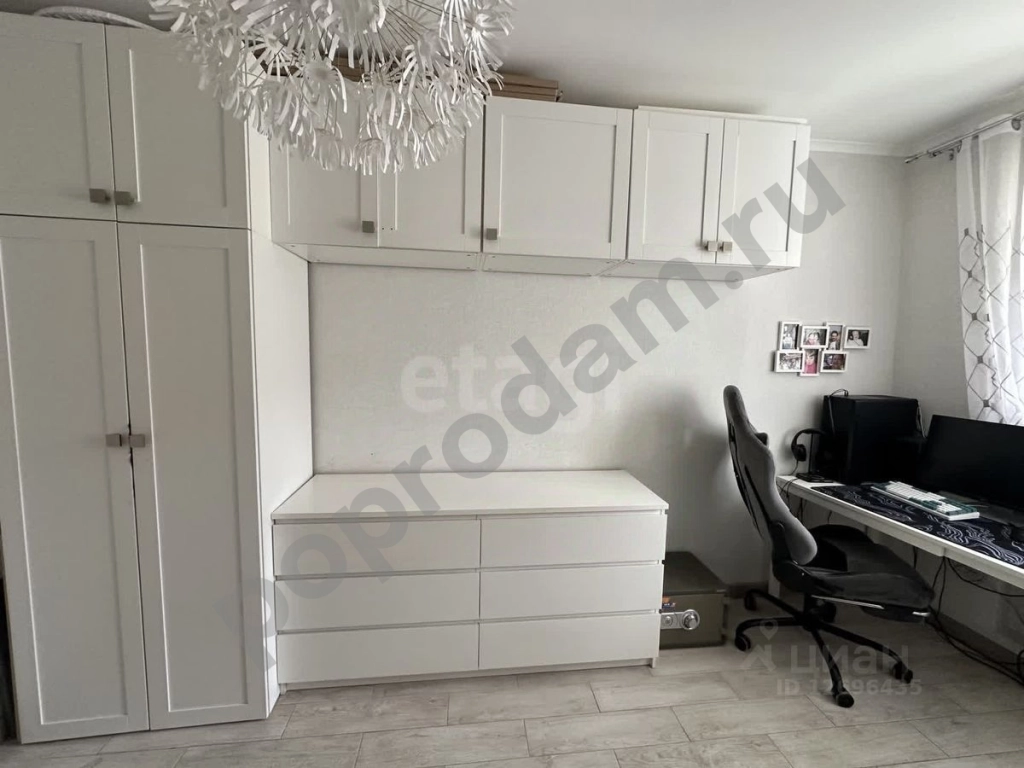 3-к кв. Москва Краснопахорское поселение, с. Красная Пахра, 15 (64.0 кв.м)