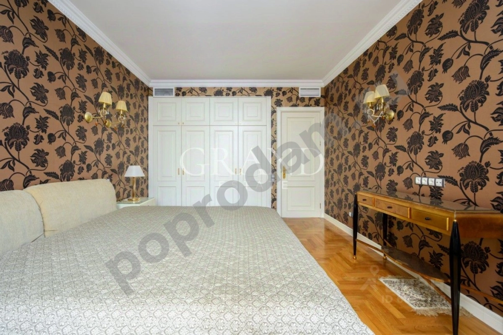 3-к кв. Москва Климентовский пер., 2 (146.0 кв.м)