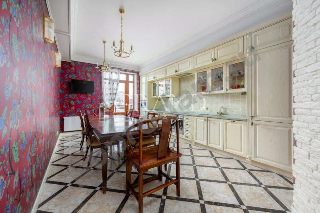 3-к кв. Москва Климентовский пер., 2 (146.0 кв.м)