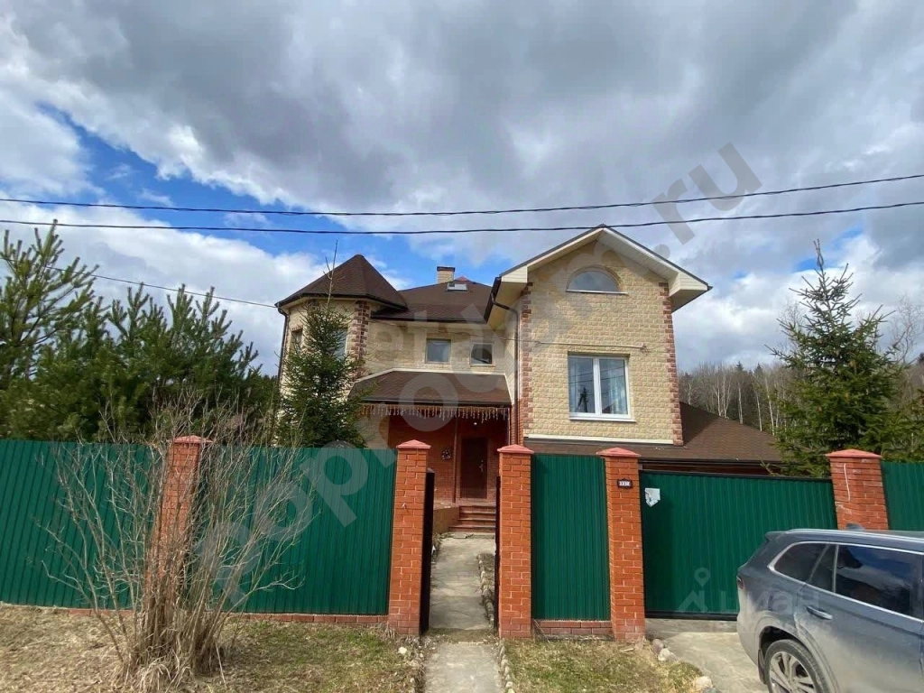 Дом в Москва Новофедоровское поселение, д. Руднево, ул. Кленовая, 37 (280 кв.м)