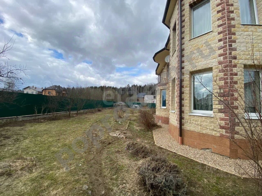 Дом в Москва Новофедоровское поселение, д. Руднево, ул. Кленовая, 37 (280 кв.м)