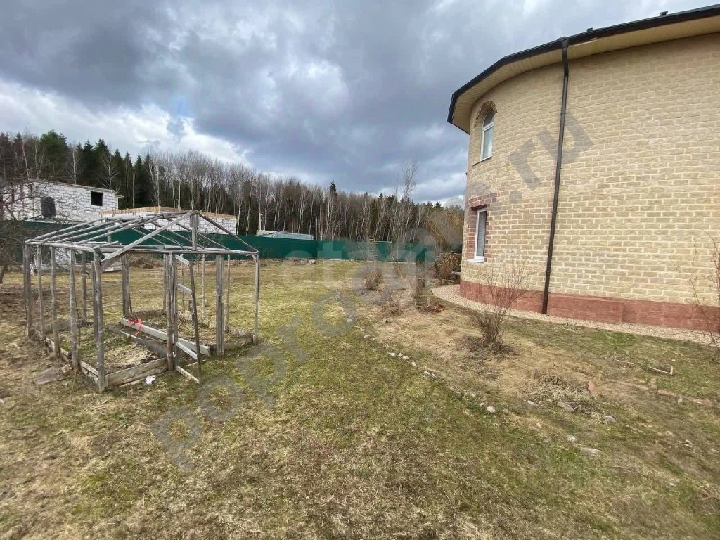 Дом в Москва Новофедоровское поселение, д. Руднево, ул. Кленовая, 37 (280 кв.м)