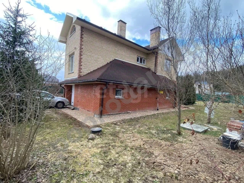 Дом в Москва Новофедоровское поселение, д. Руднево, ул. Кленовая, 37 (280 кв.м)