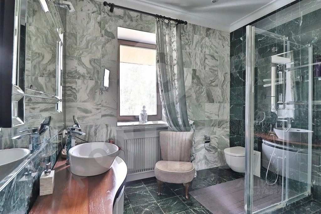 Дом в Москва Новофедоровское поселение, д. Кузнецово, проезд 1-й Заречный, 4 (516 кв.м)