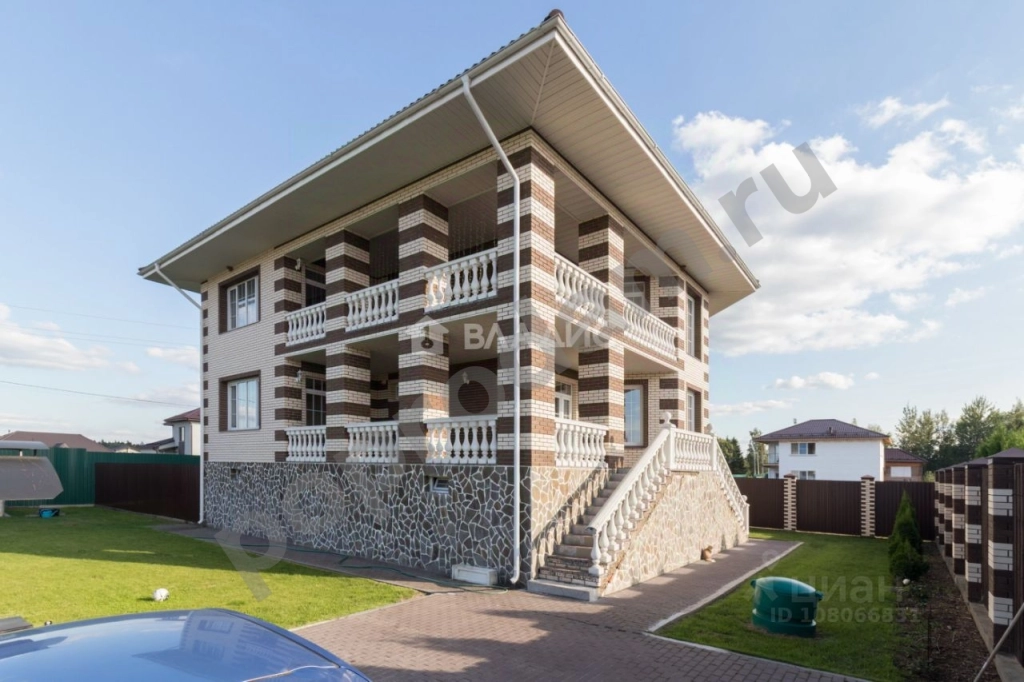 Дом в Москва Новофедоровское поселение, д. Архангельское, ул. 3-я Бахметьевская, 25 (450 кв.м)