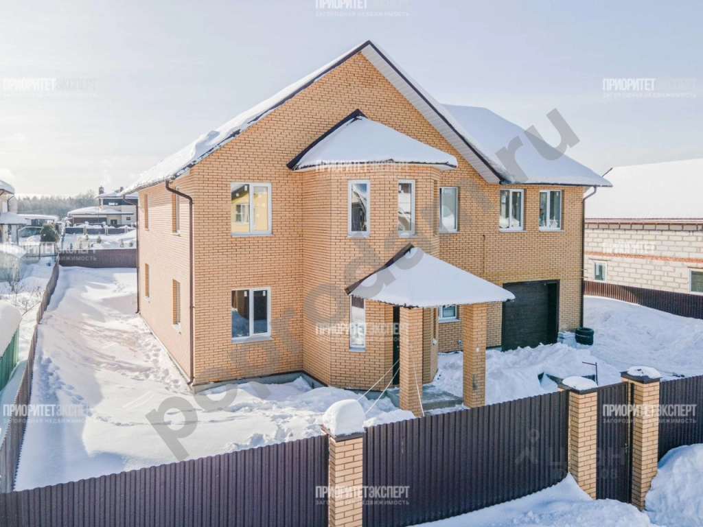 Дом в Москва Новофедоровское поселение, № 180 кв-л,  (300 кв.м)