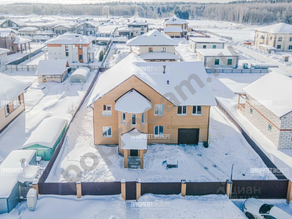 Дом в Москва Новофедоровское поселение, № 180 кв-л,  (300 кв.м)