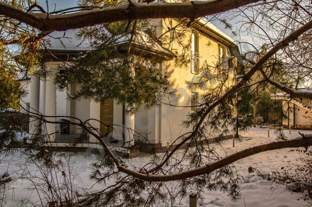 Дом в Москва Марушкинское поселение, д. Крекшино, ул. Свободы, 4 (280 кв.м)