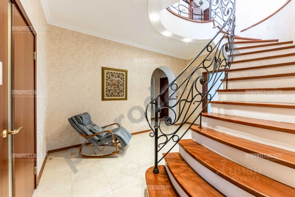 Дом в Москва Марушкинское поселение, д. Крекшино,  (300 кв.м)