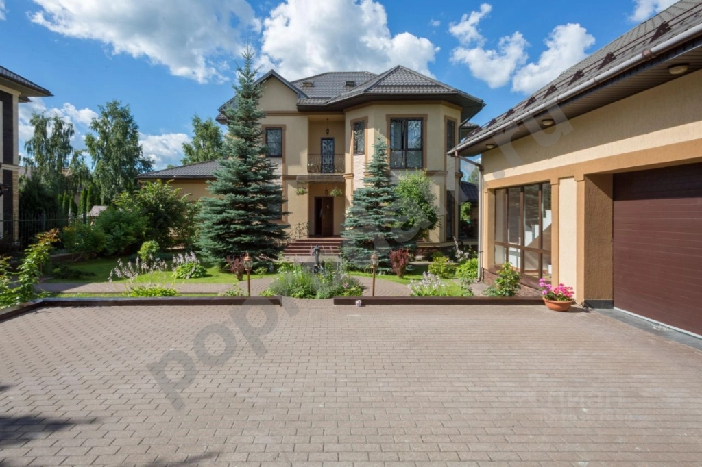 Дом в Москва Марушкинское поселение, д. Власово, Юбилейный кп,  (450 кв.м)