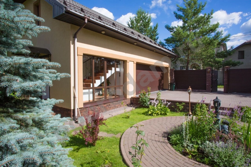 Дом в Москва Марушкинское поселение, д. Власово, Юбилейный кп,  (450 кв.м)