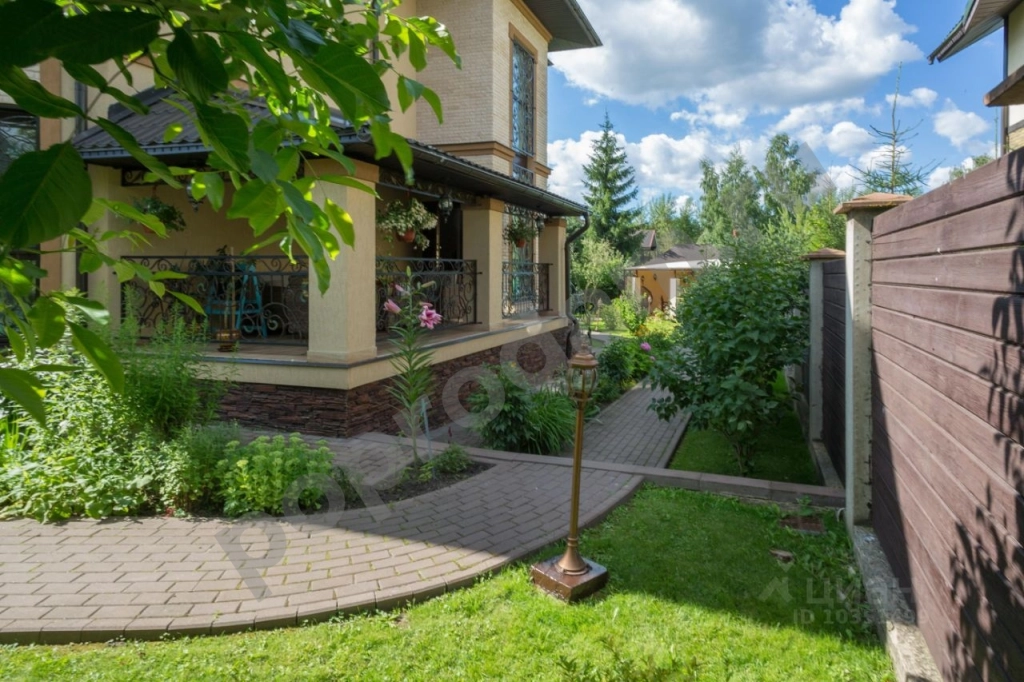 Дом в Москва Марушкинское поселение, д. Власово, Юбилейный кп,  (450 кв.м)