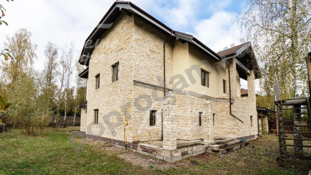 Дом в Москва Марушкинское поселение, д. Власово, ул. Мирная, 5с1 (530 кв.м)