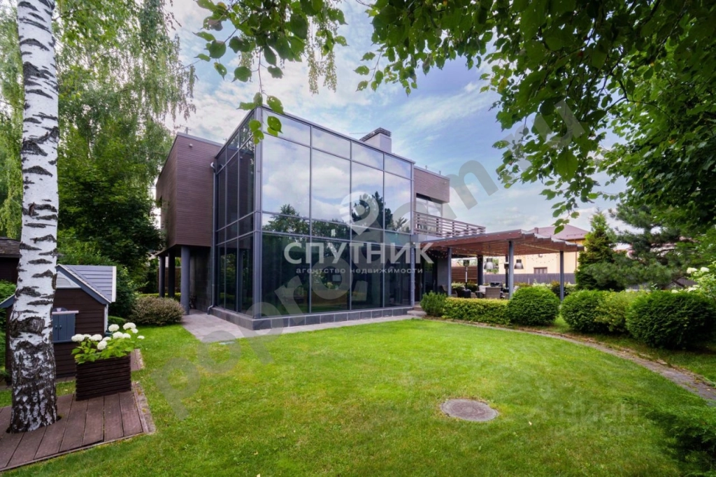 Дом в Москва Марушкинское поселение, д. Большое Свинорье, ул. Перспективная (375 кв.м)