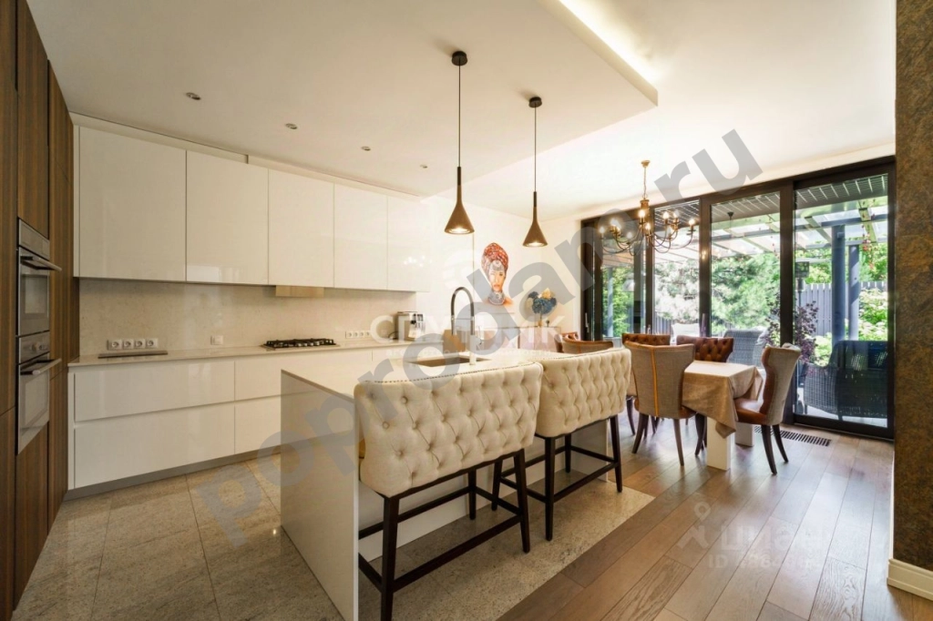 Дом в Москва Марушкинское поселение, д. Большое Свинорье, ул. Перспективная (375 кв.м)