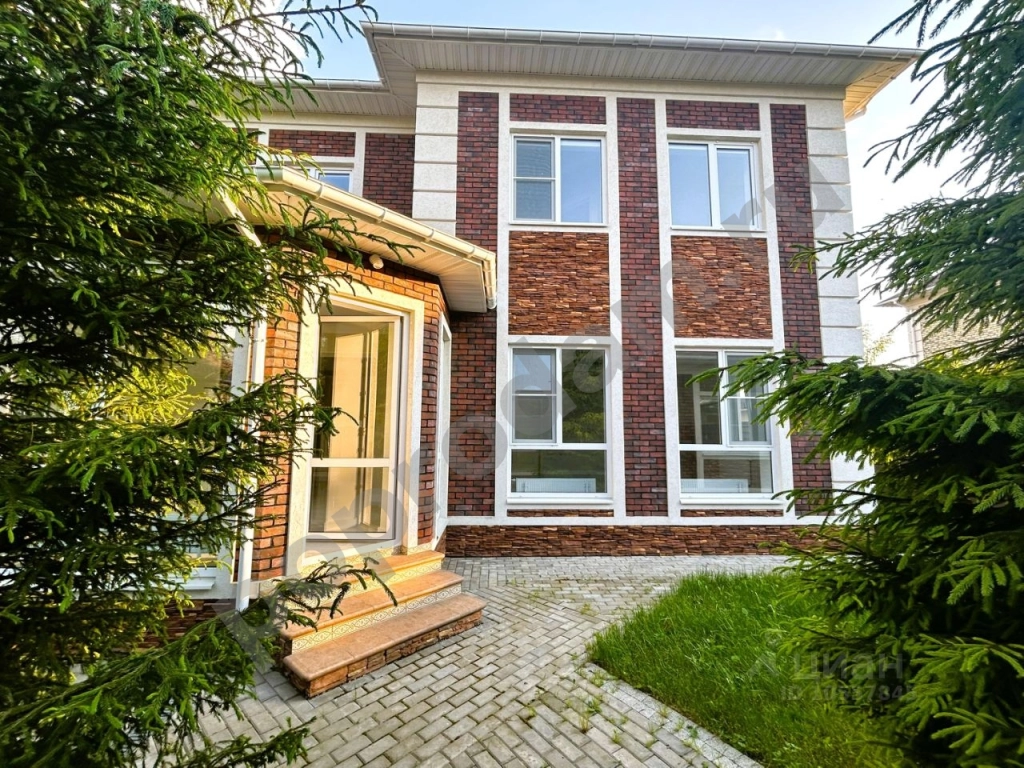 Дом в Москва Краснопахорское поселение, д. Шарапово, Усадьба Шарапово кп,  (250 кв.м)