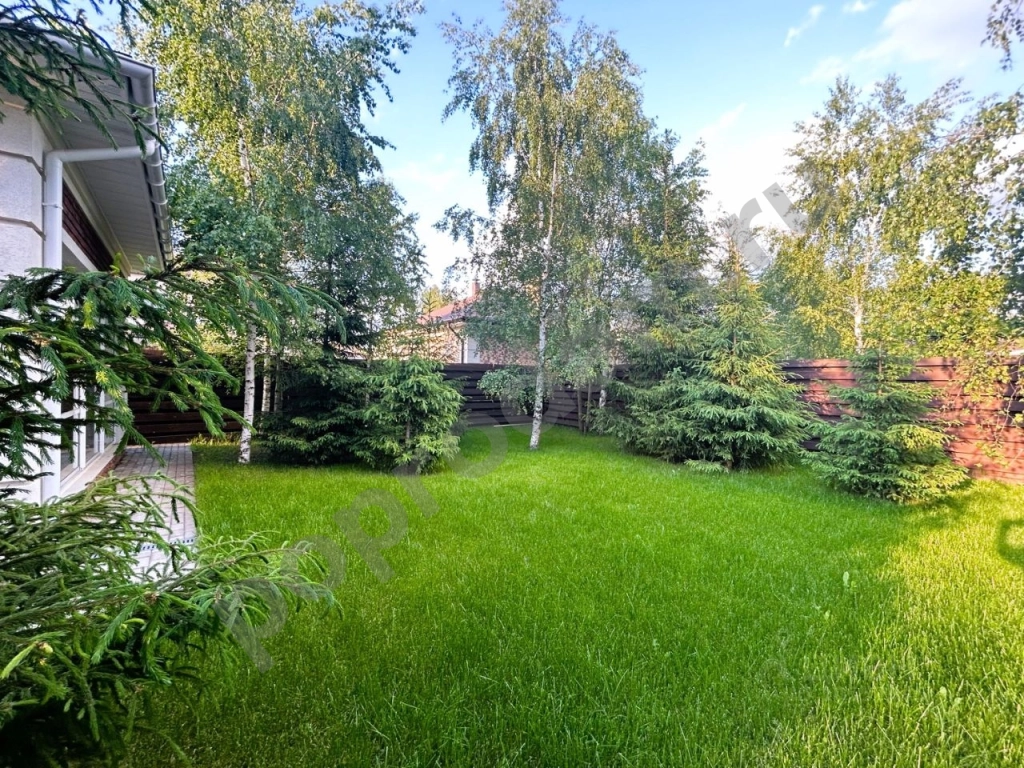 Дом в Москва Краснопахорское поселение, д. Шарапово, Усадьба Шарапово кп,  (250 кв.м)