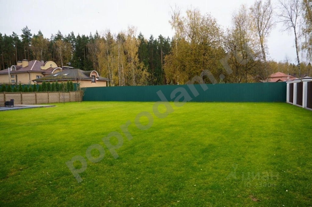 Дом в Москва Краснопахорское поселение, д. Софьино, ул. Луговая, 67 (453 кв.м)