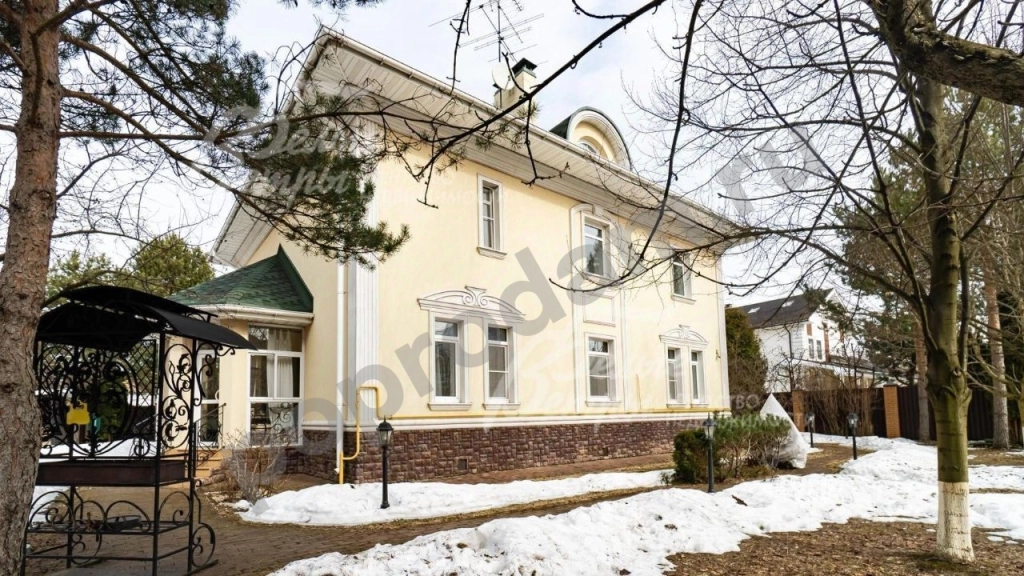 Дом в Москва Кокошкино поселение, Брехово хут., ул. Кольцевая (425 кв.м)