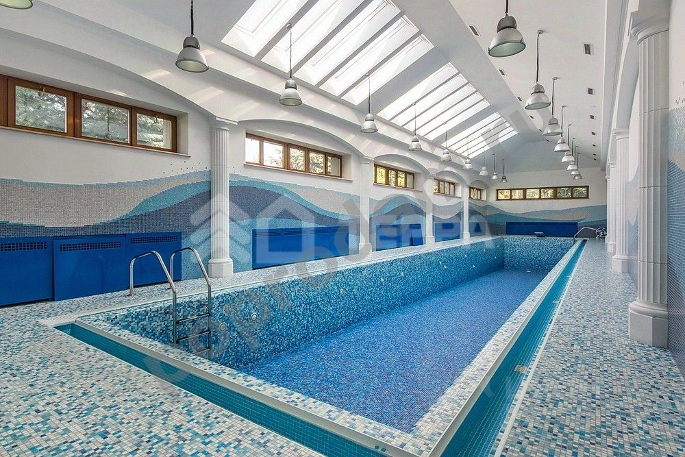 Дом в Москва д. Мякинино,  (700 кв.м)