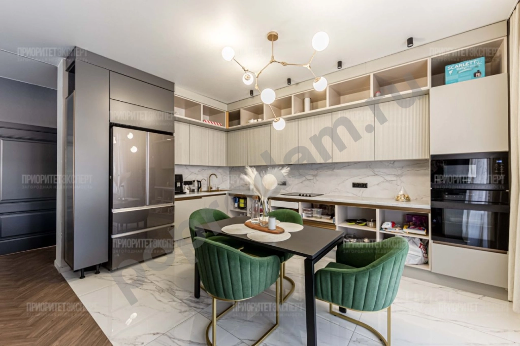 Дом в Москва Вороновское поселение, с. Никольское,  (200 кв.м)