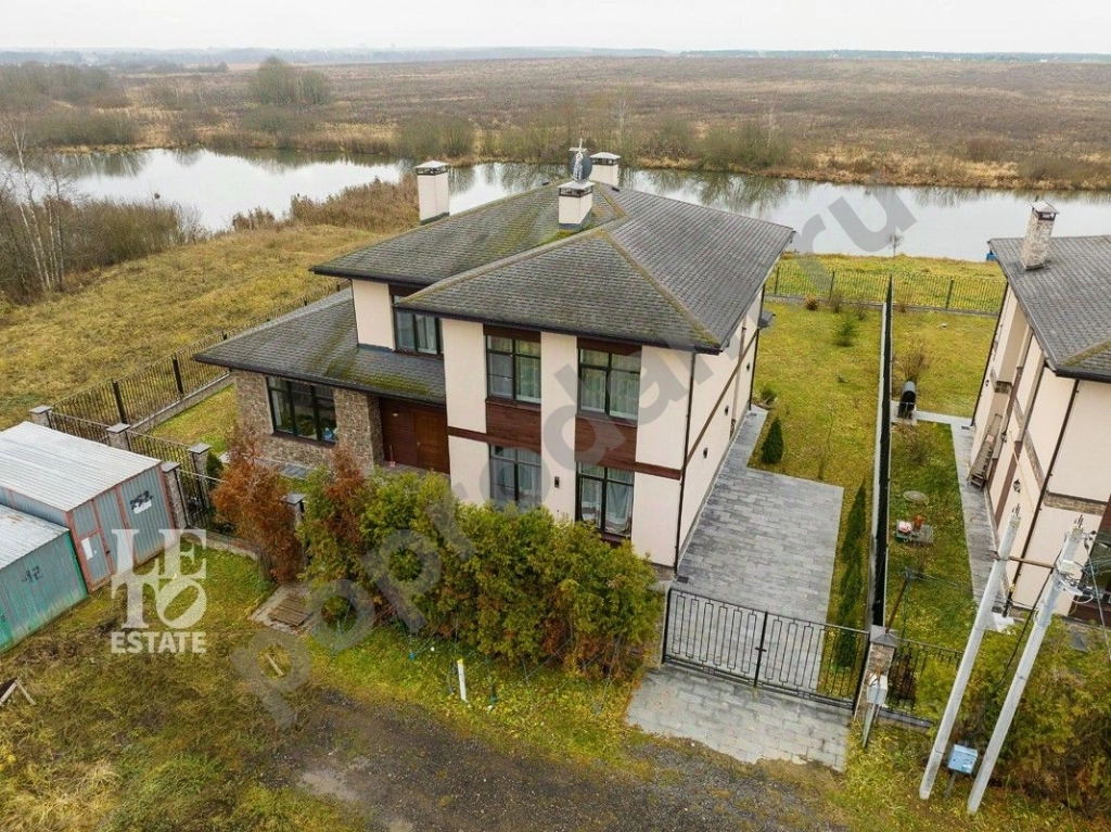 Дом в Москва Вороновское поселение, д. Рыжово, 71 (273 кв.м)