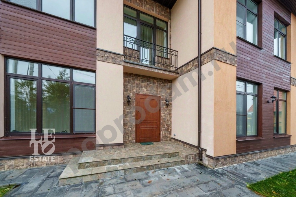 Дом в Москва Вороновское поселение, д. Рыжово, 70 (260 кв.м)