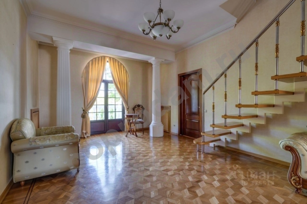 Дом в Москва Внуковское поселение, пос. Абабурово, ул. Ломоносова (770 кв.м)