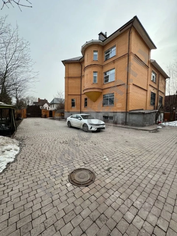 Дом в Москва Внуковское поселение, д. Рассказовка, ул. 2-я Боровская, 2А (771 кв.м)