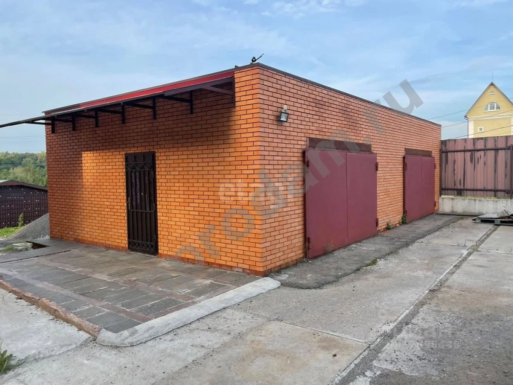 Дом в Москва Внуковское поселение, д. Изварино, ул. Ильинская, 40 (925 кв.м)