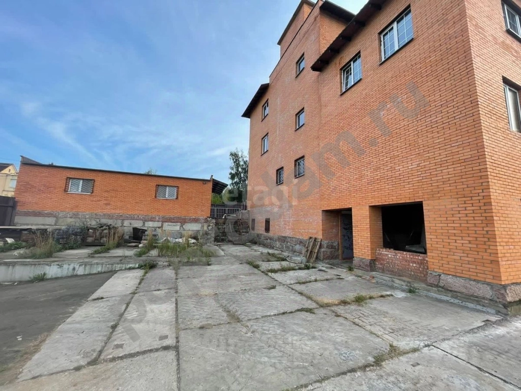 Дом в Москва Внуковское поселение, д. Изварино, ул. Ильинская, 40 (925 кв.м)