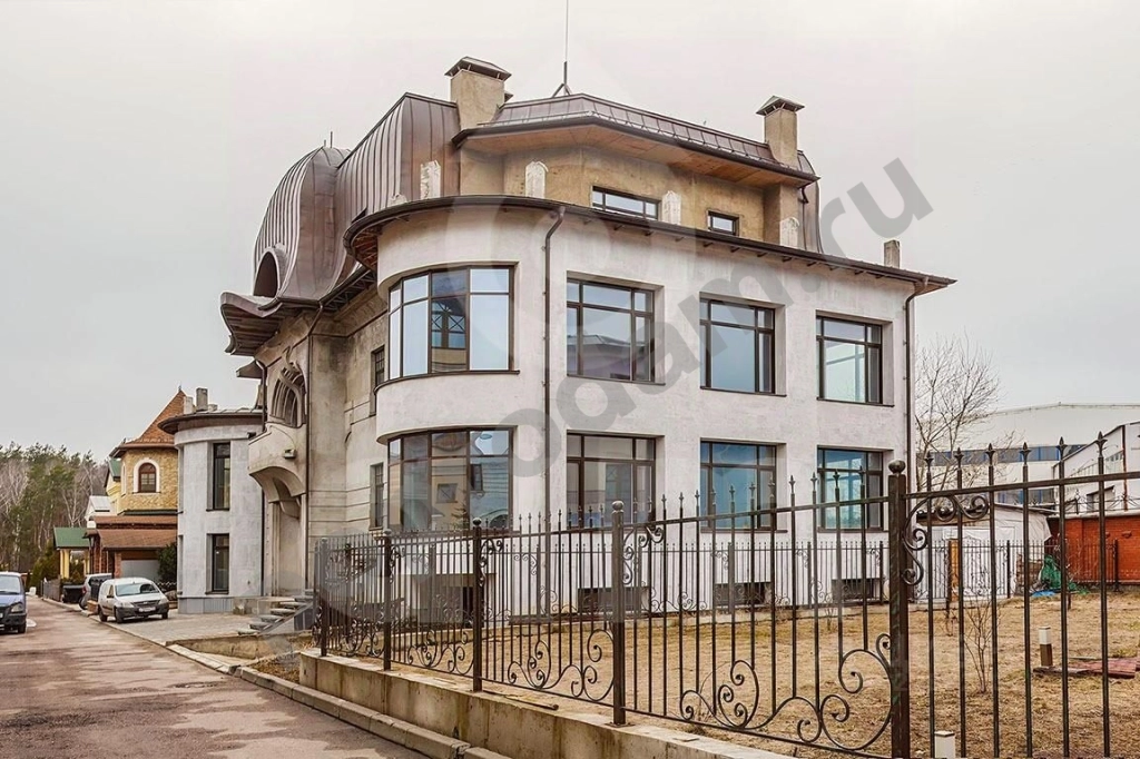 Дом в Москва 2-я Лыковская ул. (695 кв.м)