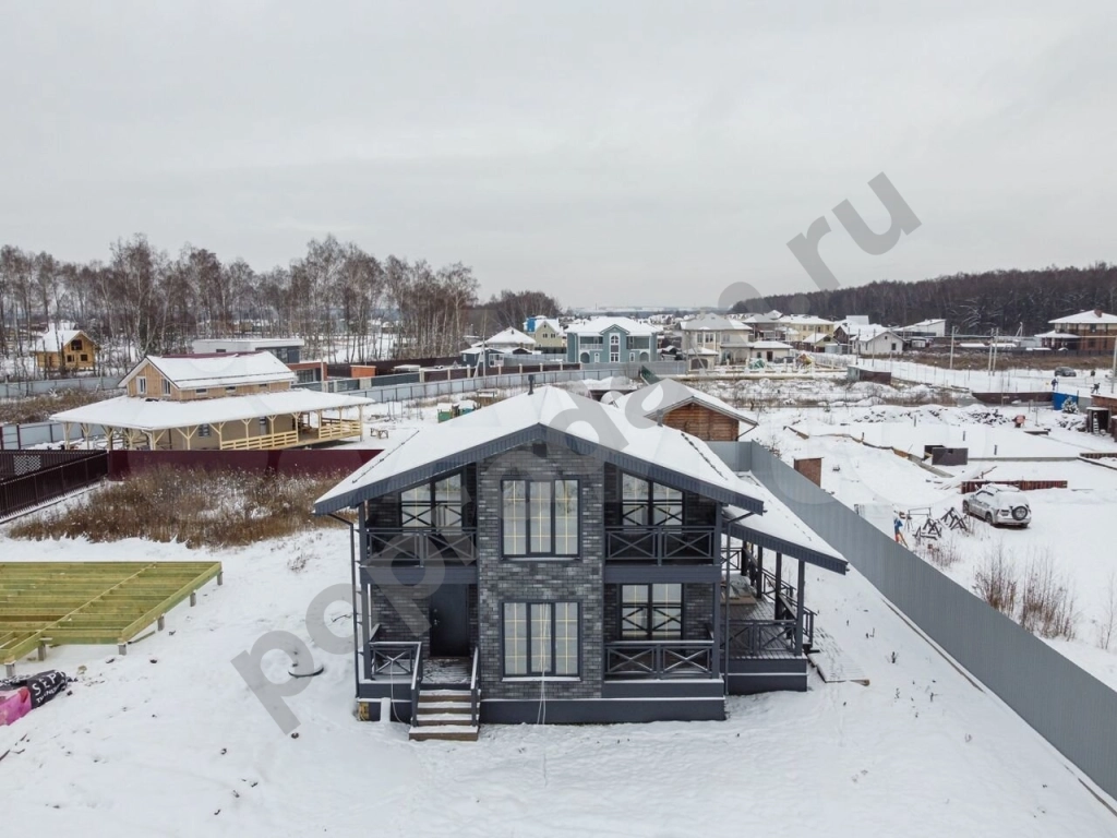 Дом 160 кв.м на участке 8 сот.