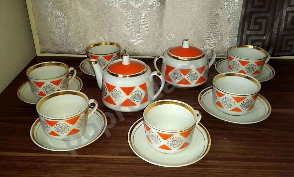 Покупка фарфоровой посуды и статуэток