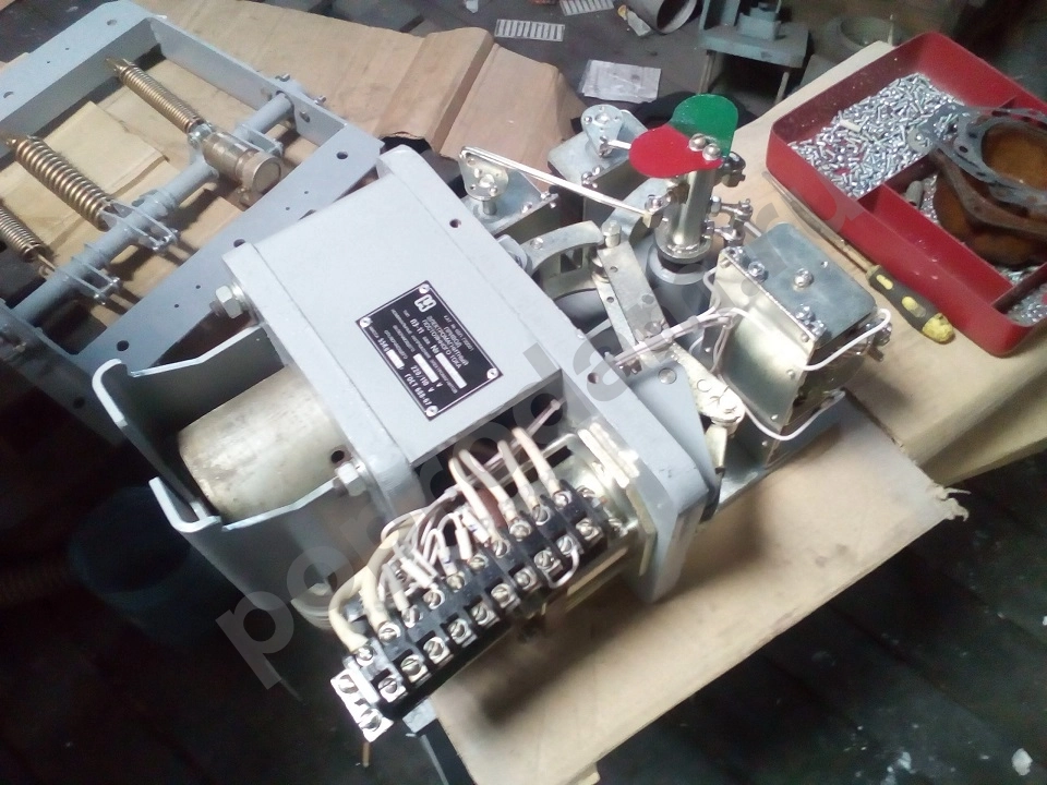 Привод выключателя (ПРБА-114, -224, ПП-67, ППО-10, ШПЭ-44, ПЭ-11, ППрК-1800,)