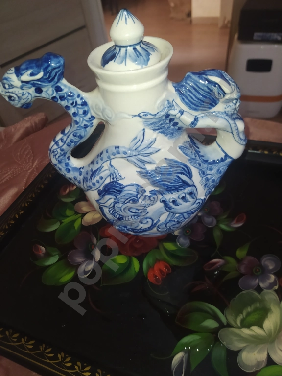 Чайник заварочный с рельефным декором, фарфор, роспись, Китай, 1990-2010 гг.
