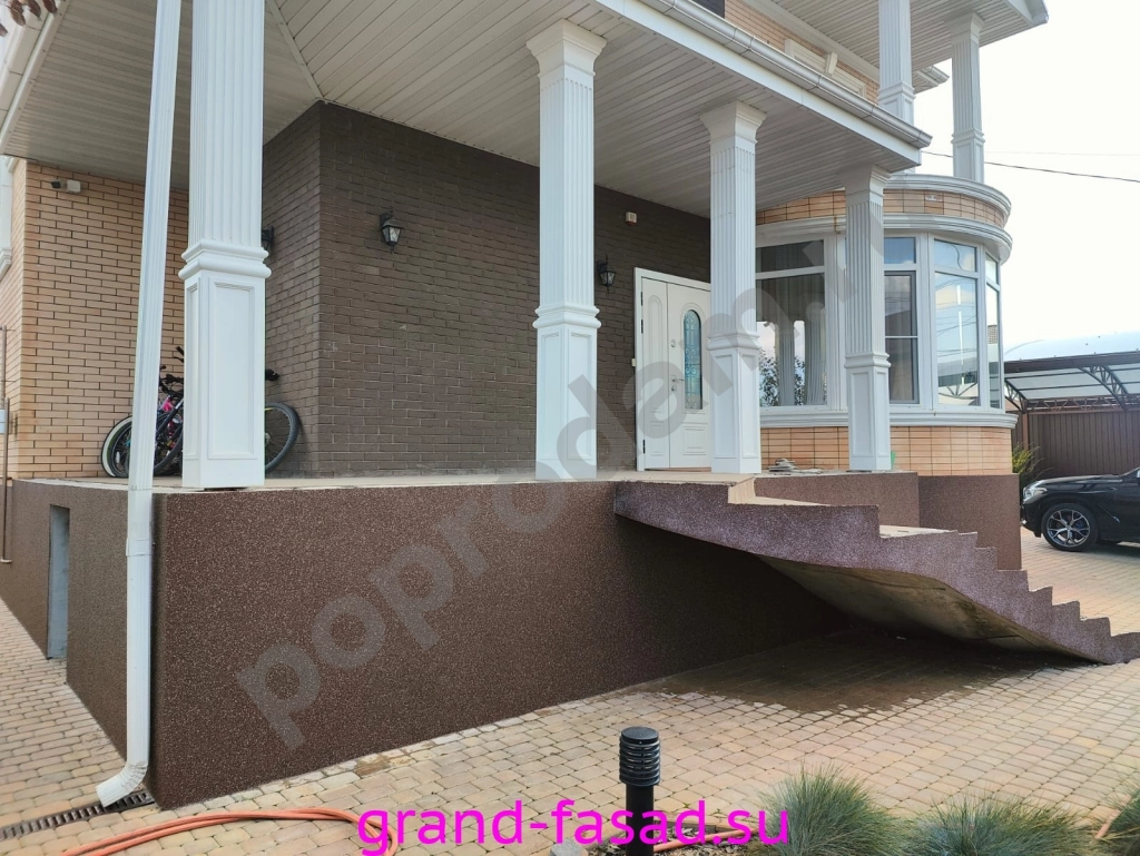 Предлагаем профессиональные услуги по утеплению и отделке цоколя дома