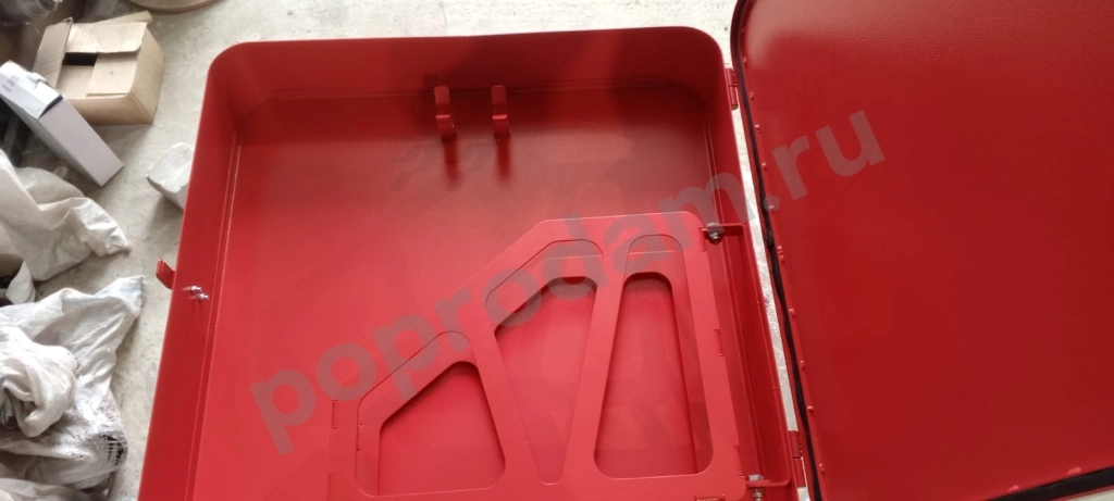 Ящик для хранения пожарного рукава с подвижной корзиной