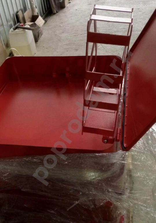 Ящик для хранения пожарного рукава с подвижной корзиной