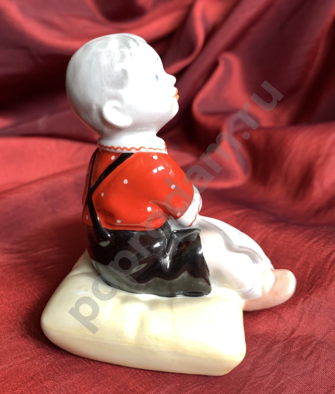 Мальчик с азбукой статуэтка ЛФЗ