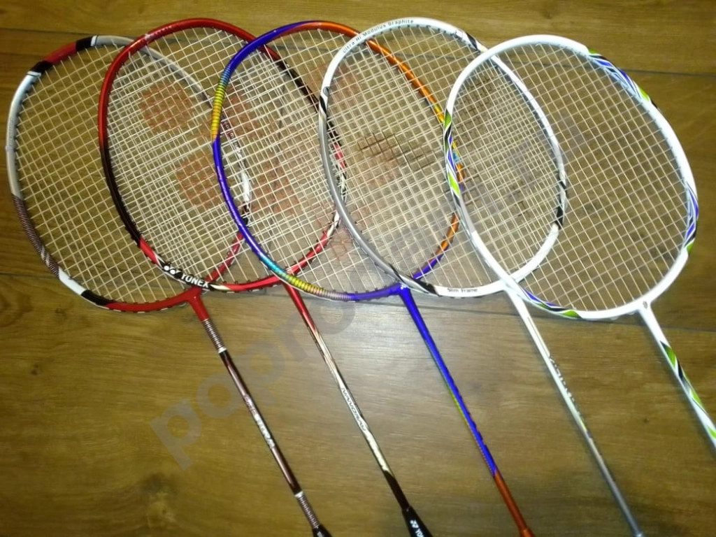 Ракетки, сумки, перетяжка струн.