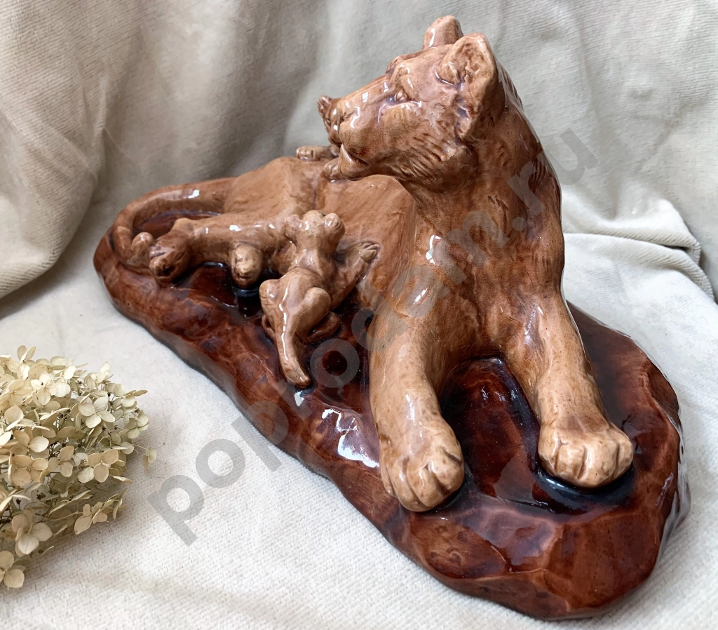 Львица и львята статуэтка Гжель