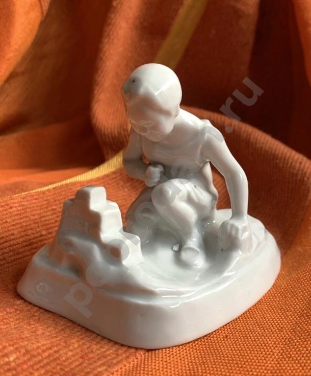 Мальчик с кубиками статуэтка ДФЗ