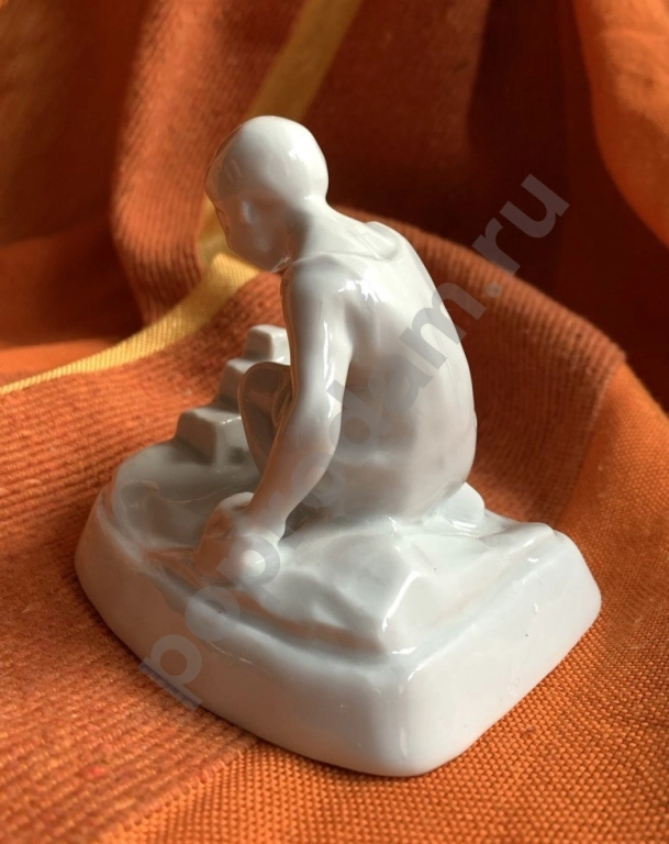 Мальчик с кубиками статуэтка ДФЗ