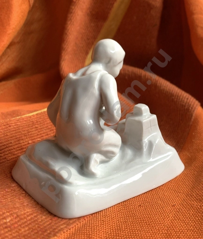 Мальчик с кубиками статуэтка ДФЗ