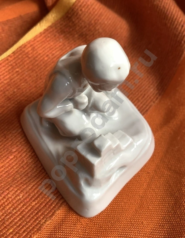 Мальчик с кубиками статуэтка ДФЗ